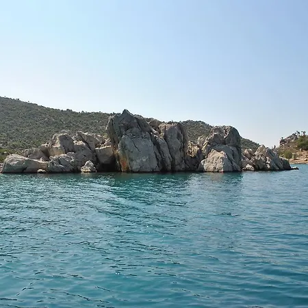 بيت للعطل Stone House *