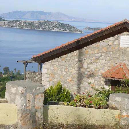 بيت للعطل Stone House *